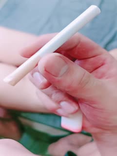 大魔王_2个刚学校毕业的学生妹被一群社会渣男轮操1的封面图